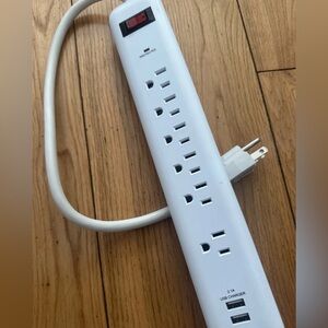 Litesun LTS-6PS A Surge Protector Power Strip Of 6 Outlet 2 USB
